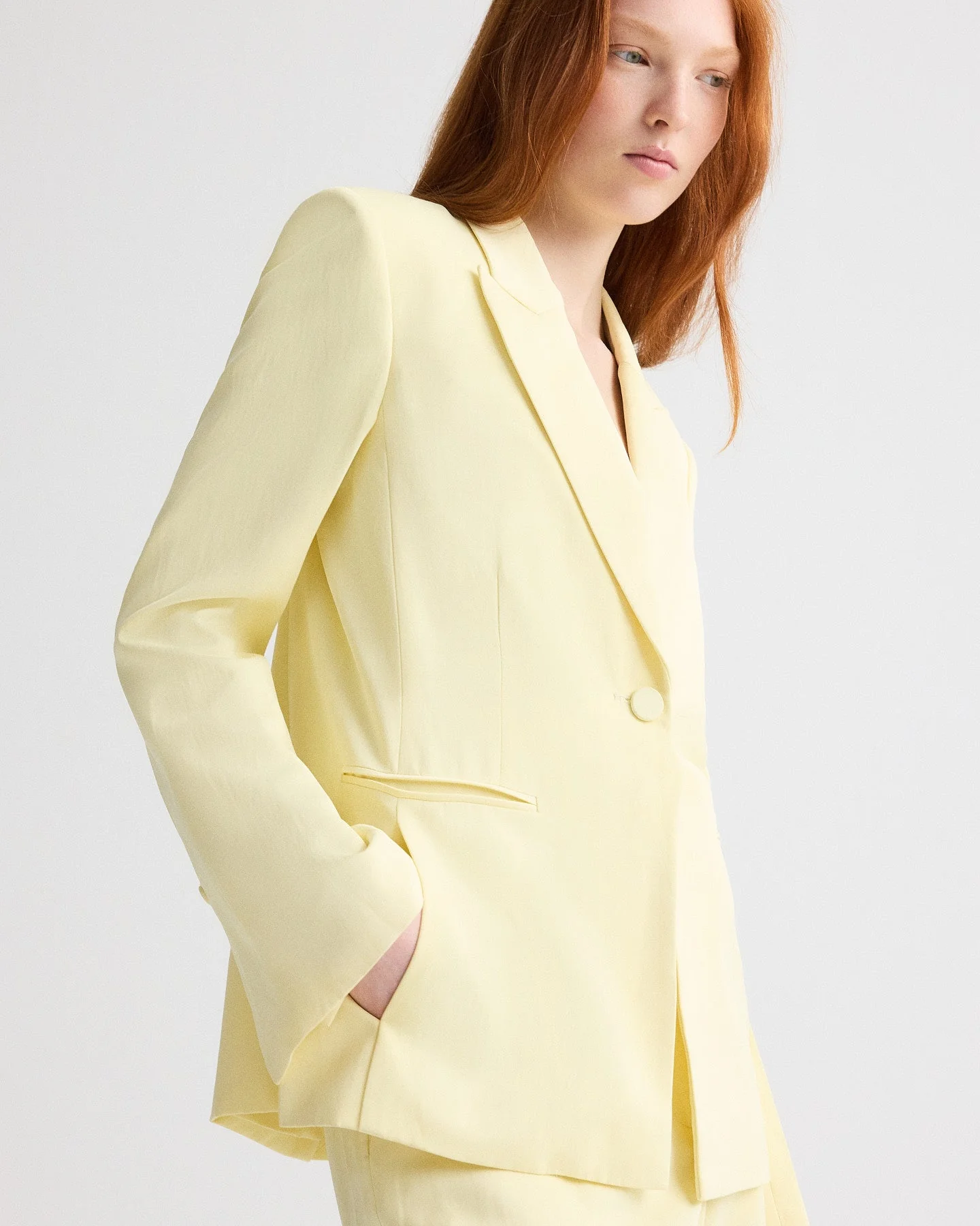 TWP - Her Fit Blazer in Coated Viscose Linen - Image 3